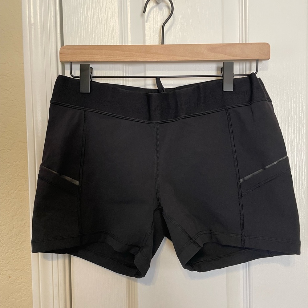 Lululemon fitted bike/run shorts. Size 10. With pockets!